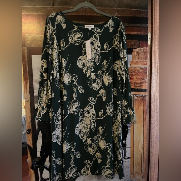 Gilli Green and Cream Floral Dress - Picture 6 of 6